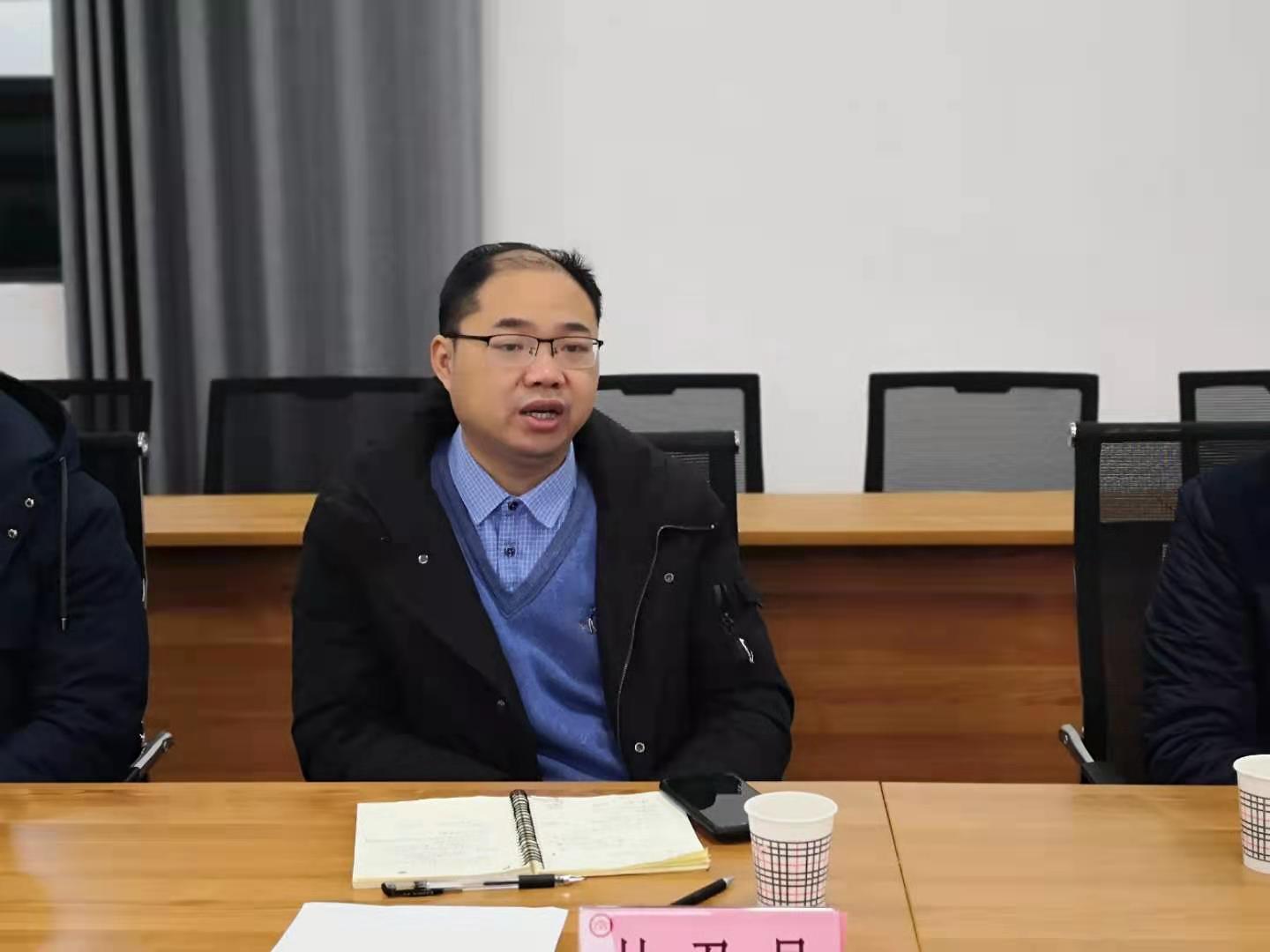 图5 机械工程公司经理林乃昌发言交流.jpg 图5 机械工程公司经理林乃昌发言交流.jpg